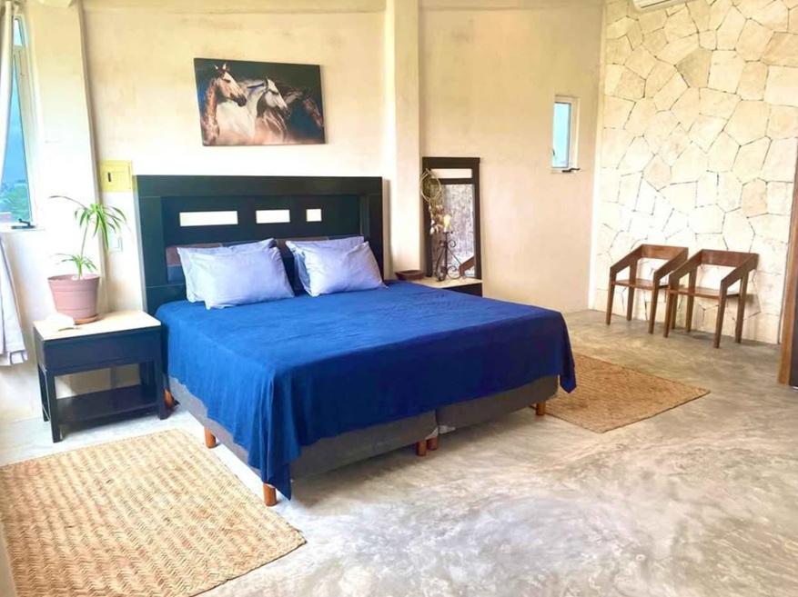 Remate de Propiedad con 7 habitaciones en el centro de Tulum