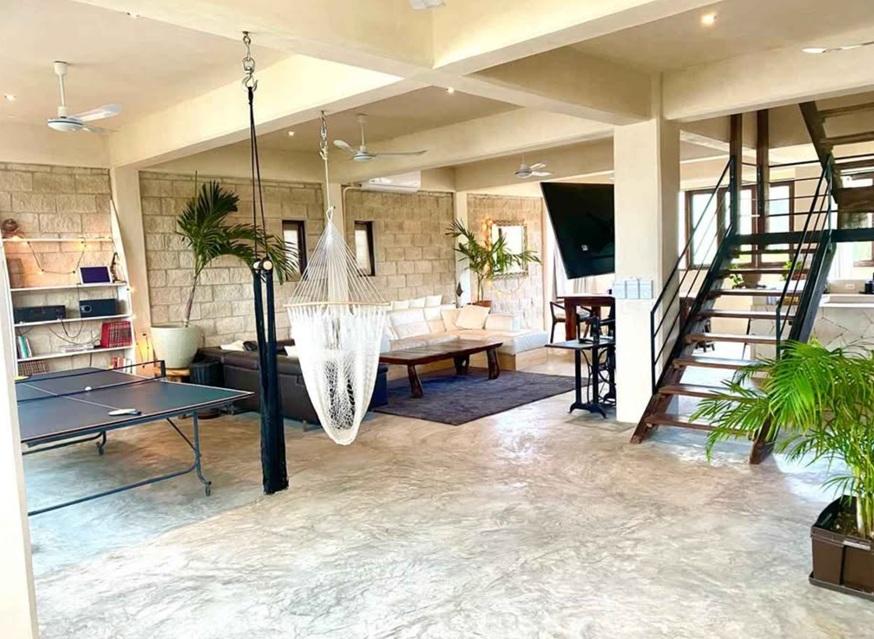 Remate de Propiedad con 7 habitaciones en el centro de Tulum