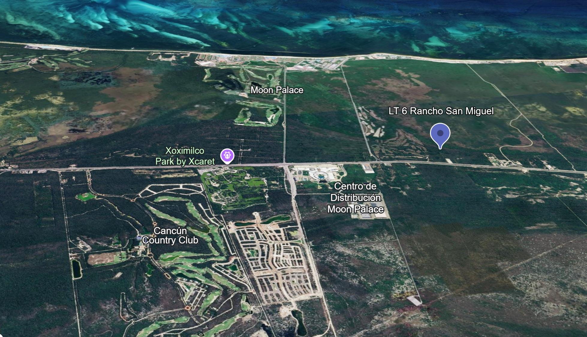 Venta de Terreno Comercial sobre Carretera Cerca del Moon Palace