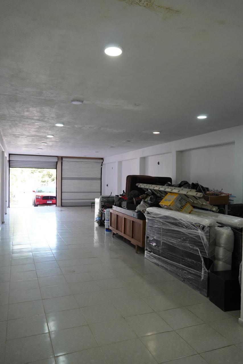 Locales comerciales a a metros de la Playa en Cancún!