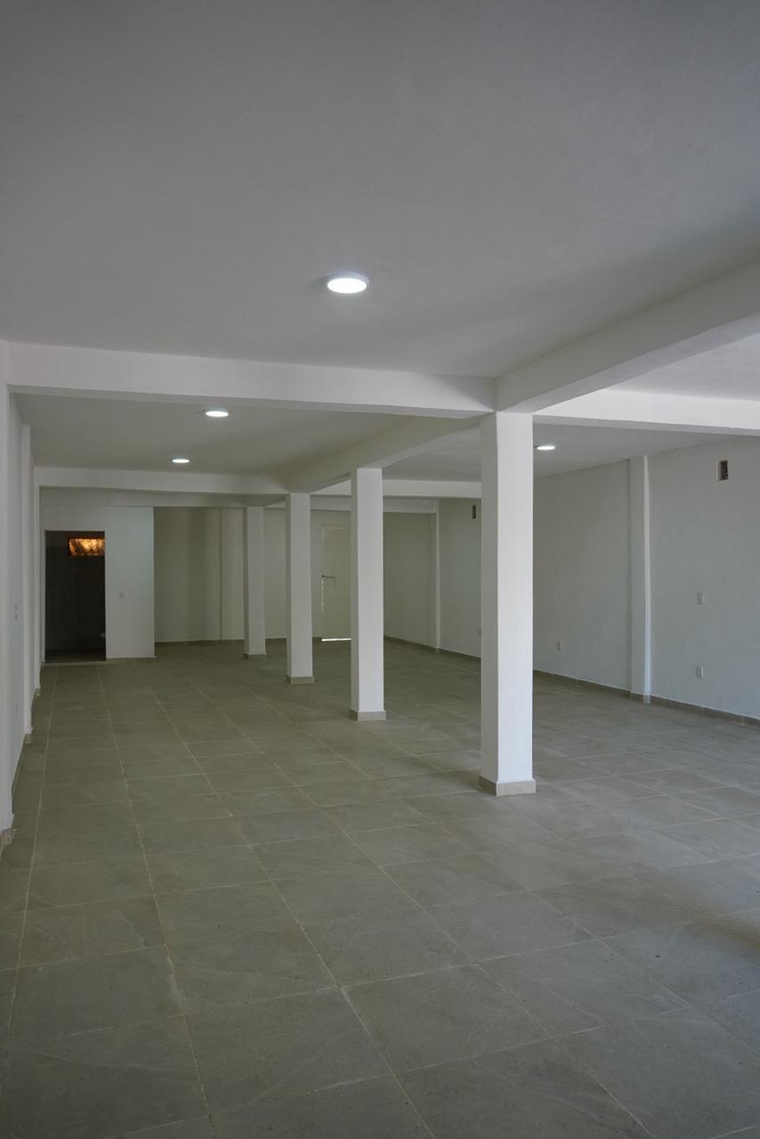 Locales comerciales a a metros de la Playa en Cancún!