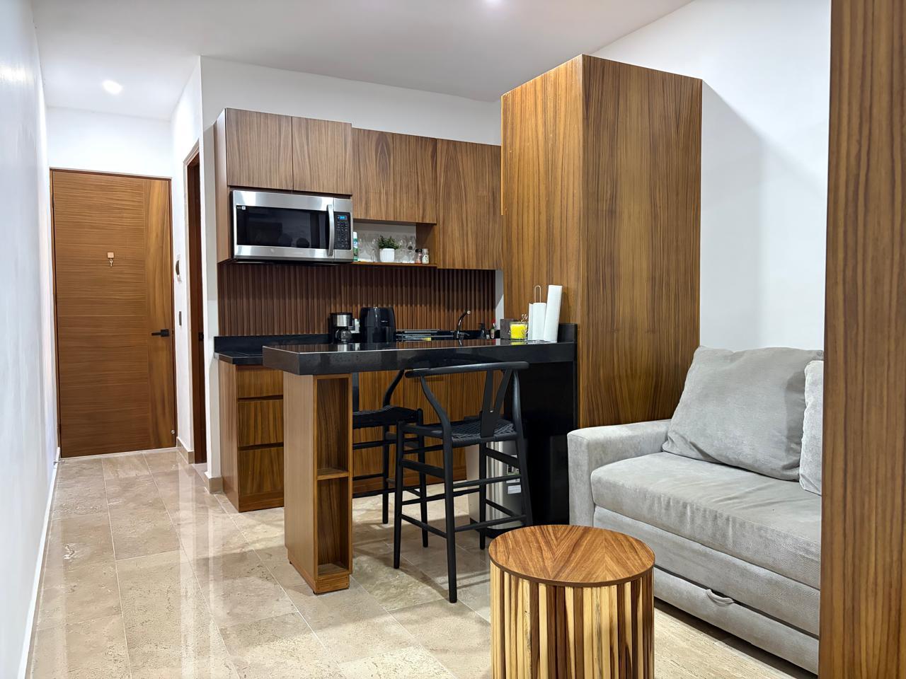 Rento estudio en PB a 1 km del muelle Av.Constituyentes Playa del Carmen