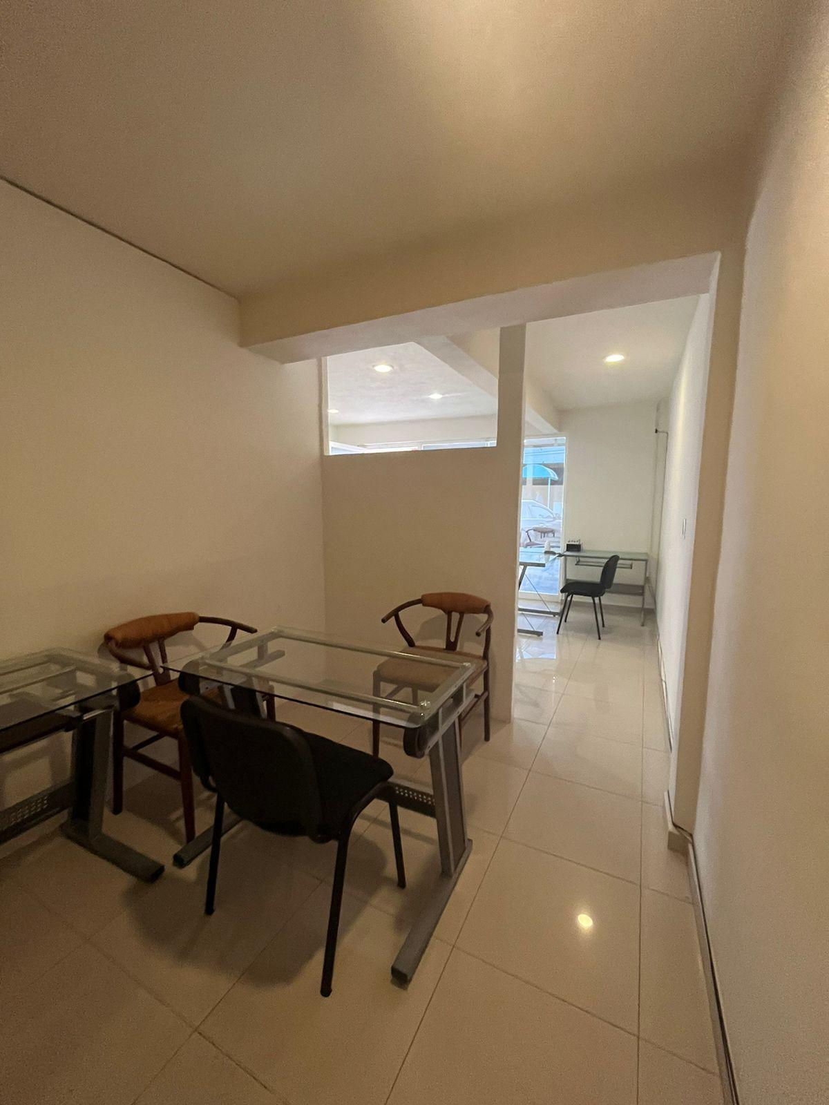 Oficina Comercial en RENTA en el centro de Cancún!