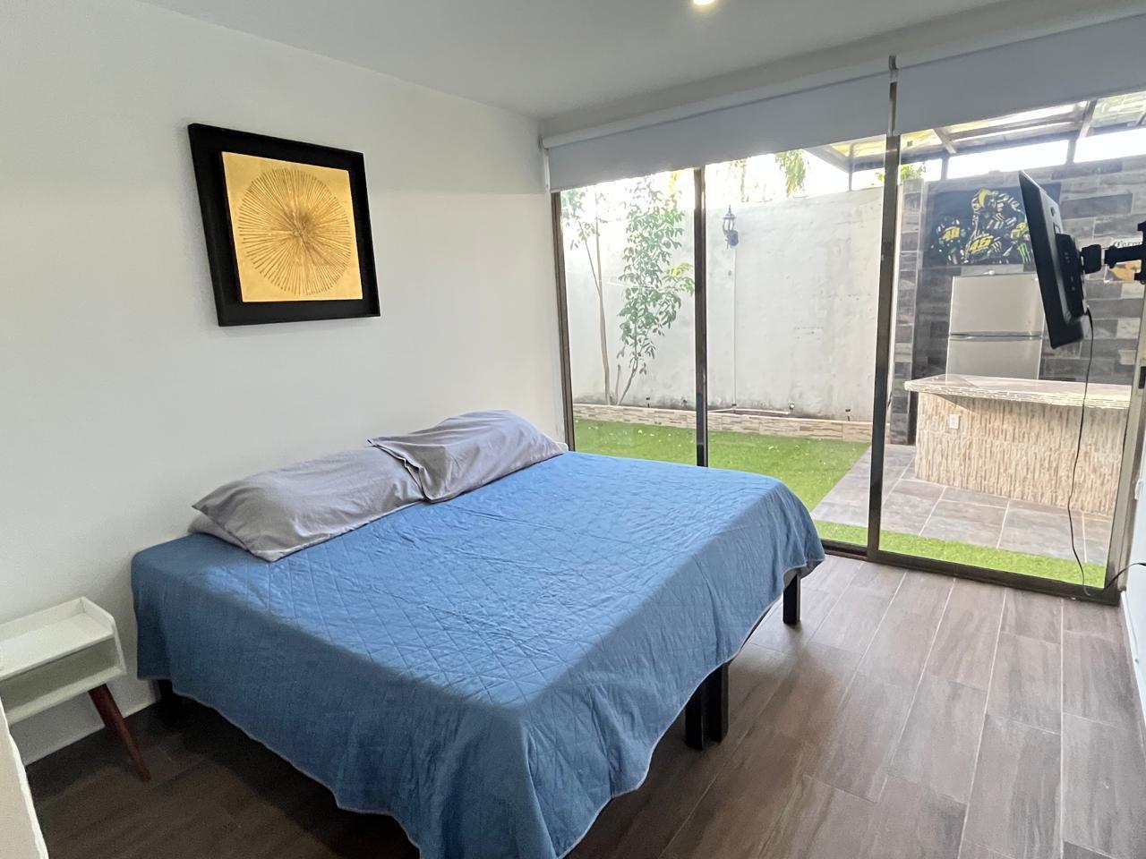 Renta townhouse AMUEBLADO en la Sm 40 de Cancún
